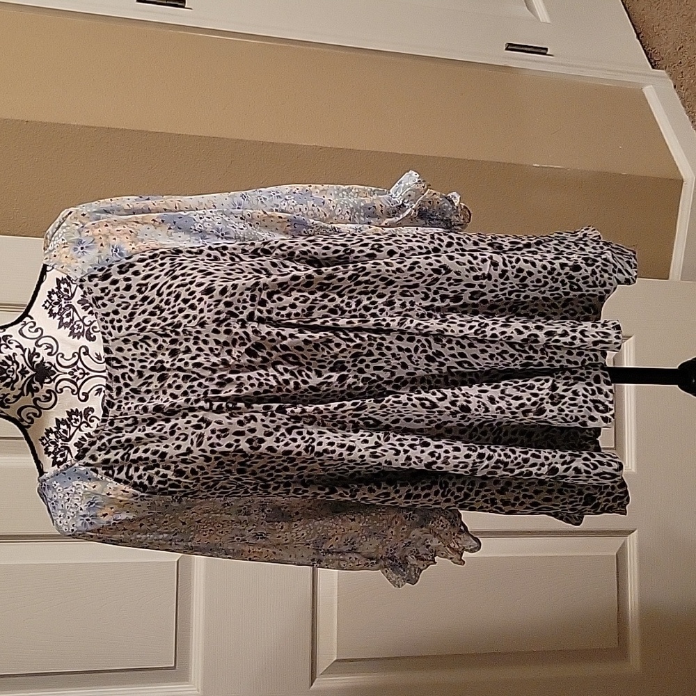 Umgee green leopard and floral shirt